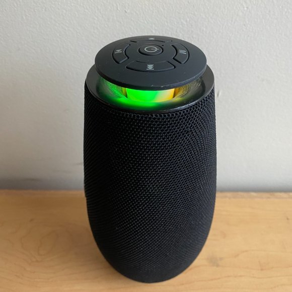 Magnavox MMA37587 Stereo Portable Speaker Color Changing Lights Bluetooth - Picture 3 of 7